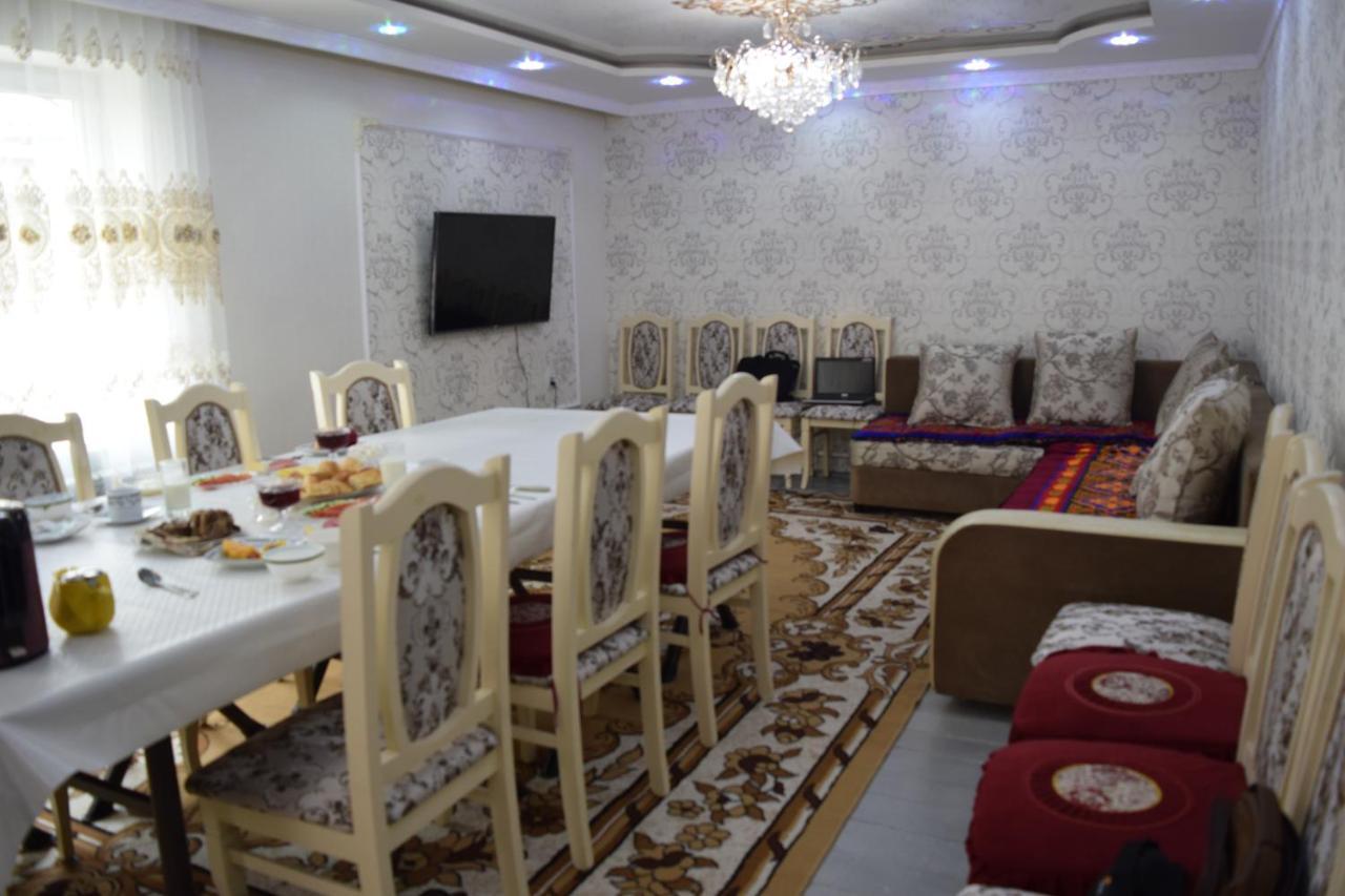 Naryn Guest House Extérieur photo