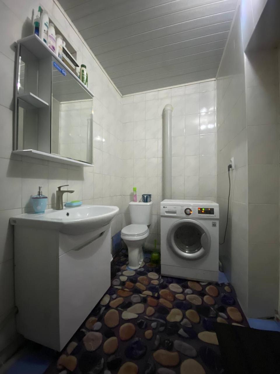 Naryn Guest House Extérieur photo