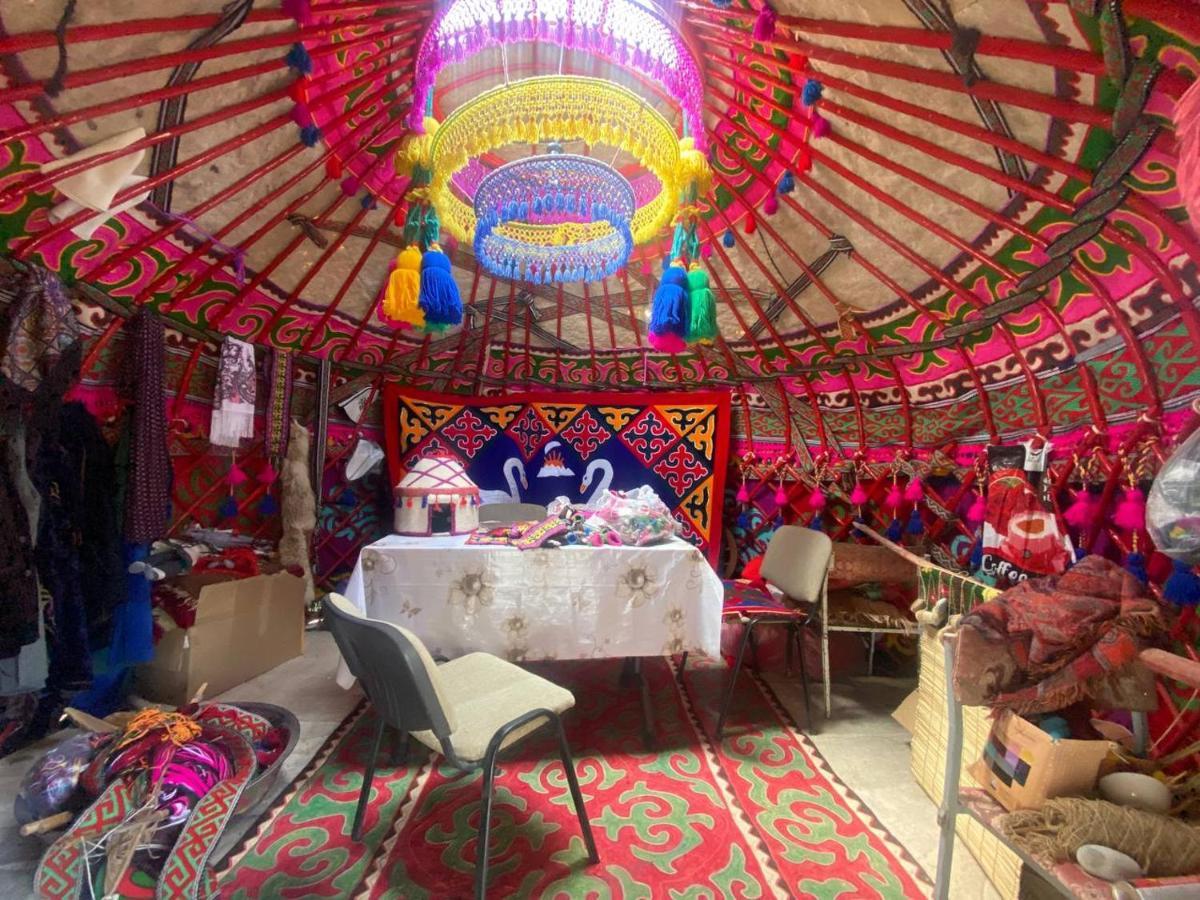 Naryn Guest House Extérieur photo