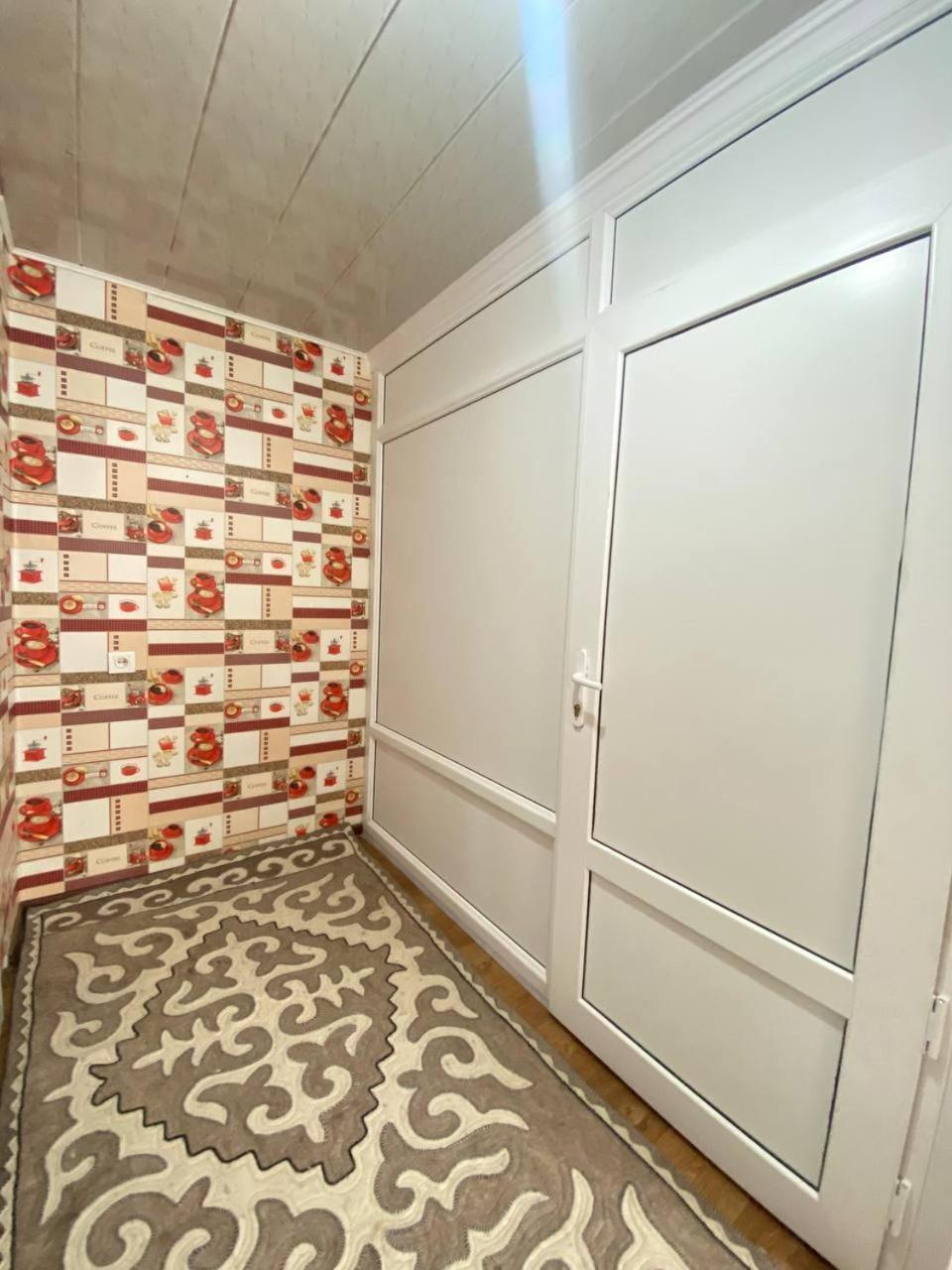 Naryn Guest House Extérieur photo